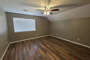 10900 Dogwood Dr, La Porte, TX 77571 - Photo 19