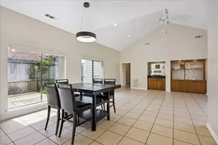 8018 Cobblefield Ln, Houston, TX 77071 - Photo 3