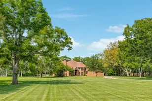 113 Rosewood St, Lake Jackson, TX 77566 - Photo 5