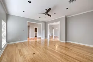 13026 Thatcher Dr, Houston, TX 77077 - Photo 5