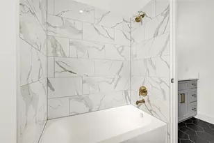 409 Alvia Run Ln, Houston, TX 77018 - Photo 23