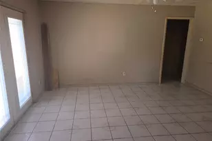 4814 Tidewater Dr, Houston, TX 77045 - Photo 9