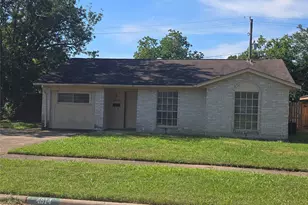 4814 Tidewater Dr, Houston, TX 77045 - Photo 1
