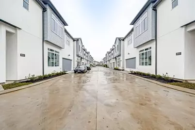 8930 Spring Knoll Forest Drive, Houston, TX 77080 - Photo 31