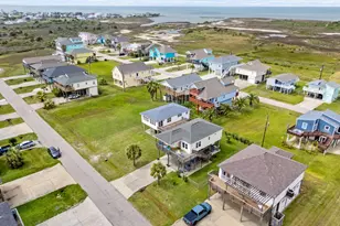 23154 Fresca St, Galveston, TX 77554 - Photo 41