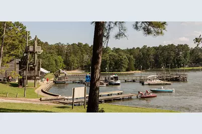 211 Woodstock, Livingston, TX 77351 - Photo 3