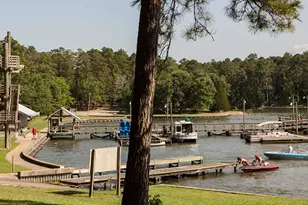 211 Woodstock, Livingston, TX 77351 - Photo 3