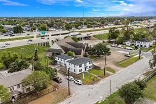2002 Barbee St, Houston, TX 77004 - Photo 9
