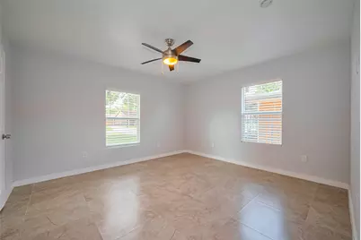 52 Penway Street, Houston, TX 77022 - Photo 5