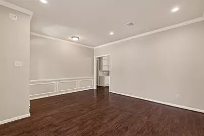 15306 Greenleaf Lane, Houston, TX 77062 - Photo 9