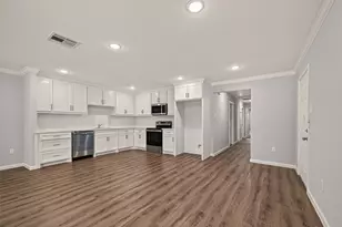 7414 S Hall St, Houston, TX 77028 - Photo 9