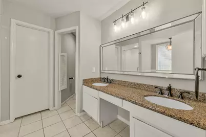 2910 Queen Victoria Street, Pearland, TX 77581 - Photo 11