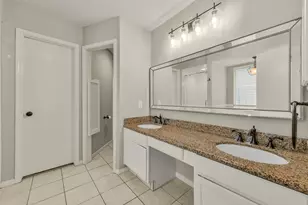 2910 Queen Victoria St, Pearland, TX 77581 - Photo 11