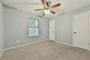 2910 Queen Victoria St, Pearland, TX 77581 - Photo 13