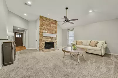 2910 Queen Victoria Street, Pearland, TX 77581 - Photo 3