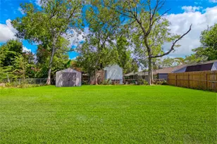 1938 Barnsley Ln, Houston, TX 77088 - Photo 15