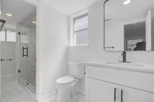 1938 Barnsley Ln, Houston, TX 77088 - Photo 11