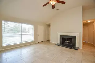 102 N Holly Laurel Cir, The Woodlands, TX 77382 - Photo 5