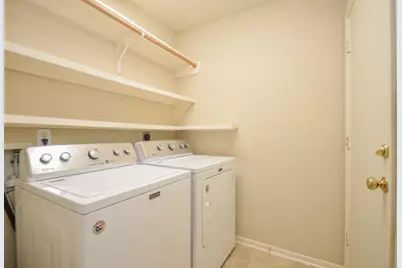 102 N Hollylaurel Circle, The Woodlands, TX 77382 - Photo 31