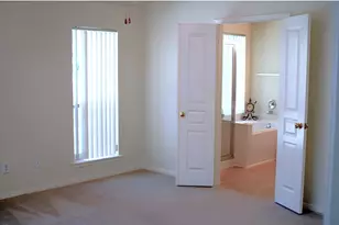 102 N Holly Laurel Cir, The Woodlands, TX 77382 - Photo 21