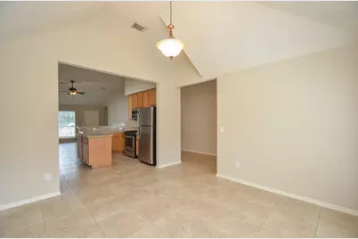 102 N Hollylaurel Circle, The Woodlands, TX 77382 - Photo 9