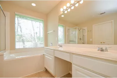 102 N Hollylaurel Circle, The Woodlands, TX 77382 - Photo 23
