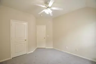 102 N Holly Laurel Cir, The Woodlands, TX 77382 - Photo 29