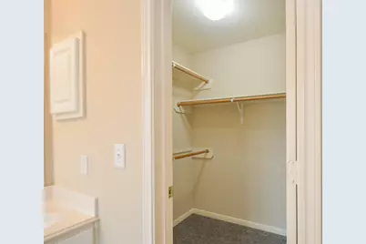 102 N Hollylaurel Circle, The Woodlands, TX 77382 - Photo 25