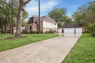 6723 Apple Valley Ln, Houston, TX 77069 - Photo 3