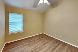 719 Chase View Dr, Bacliff, TX 77518 - Photo 11