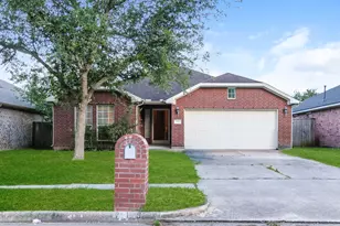 719 Chase View Dr, Bacliff, TX 77518 - Photo 1