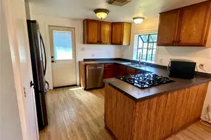 124 7th St, San Leon, TX 77539 - Photo 5