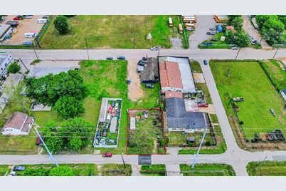 8617 Gibbons Street, Houston, TX 77012 - Photo 7