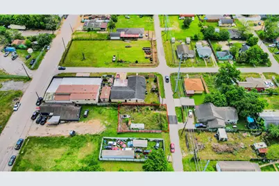 8617 Gibbons Street, Houston, TX 77012 - Photo 5