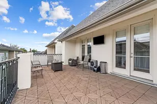 1337 W 24th St, Houston, TX 77008 - Photo 3