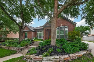 1310 Mill Stream Ct, Sugar Land, TX 77479 - Photo 3
