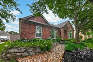 1310 Mill Stream Ct, Sugar Land, TX 77479 - Photo 3