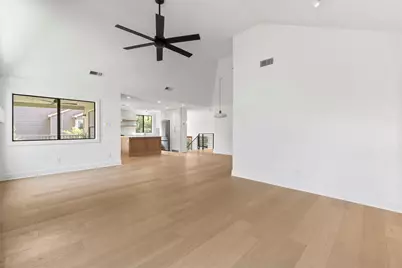 33 Split Rock Court, The Woodlands, TX 77381 - Photo 11