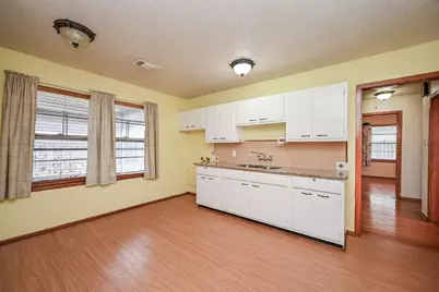 4905 Paradise Lane, Houston, TX 77048 - Photo 7