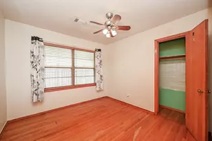 4905 Paradise Ln, Houston, TX 77048 - Photo 11