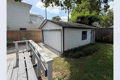 205 E 24th Street, Houston, TX 77008 - Photo 13