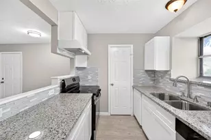 1709 Capri Ln, Seabrook, TX 77586 - Photo 7