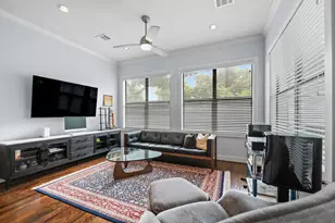 1904 Lizards Ln, Houston, TX 77043 - Photo 15