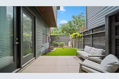 1904 Lizards Lane, Houston, TX 77043 - Photo 23