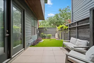 1904 Lizards Ln, Houston, TX 77043 - Photo 23