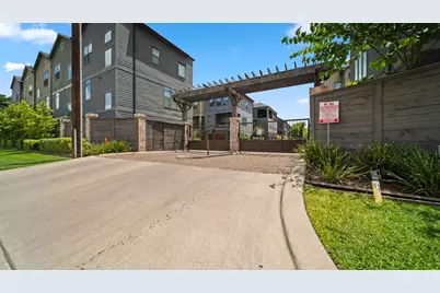 1904 Lizards Lane, Houston, TX 77043 - Photo 25