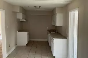 815 W 12th St, Freeport, TX 77541 - Photo 5