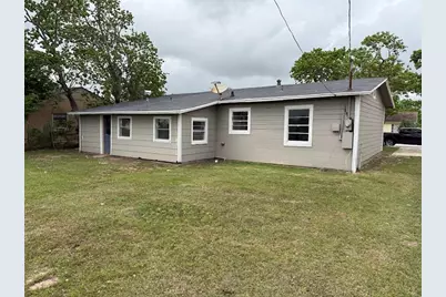 815 W 12th Street, Freeport, TX 77541 - Photo 9