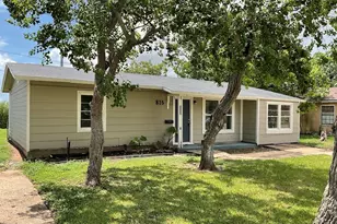 815 W 12th St, Freeport, TX 77541 - Photo 1