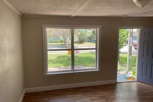 815 W 12th St, Freeport, TX 77541 - Photo 3